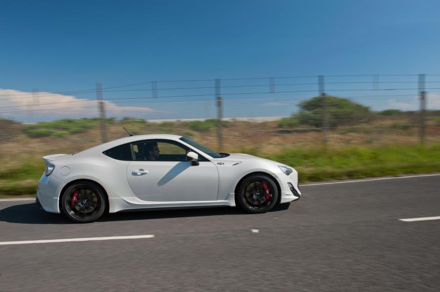  Toyota GT 86 by TRD 2012 года  (UK) (фото 12 из 21)